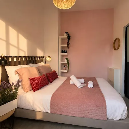 Le Passage Du Colbert - Comfort & Design - Downtown Apartment Tours